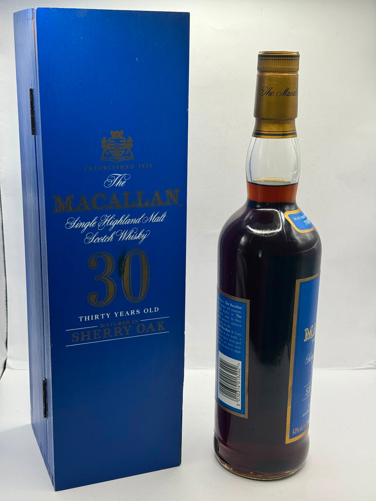 Macallan 30 years old blue label sherry wood